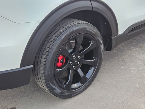 Used 2023 Ford Explorer ST w/ Equipment Group 401A image 12