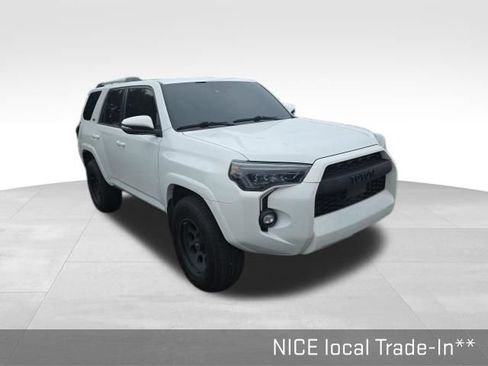 Used 2021 Toyota 4Runner SR5 Premium w/ Moonroof Package AWD/4WD image 3