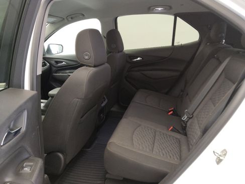 Used 2019 Chevrolet Equinox LT image 18