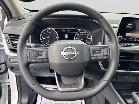 New 2026 Nissan Rogue SV AWD/4WD image 15