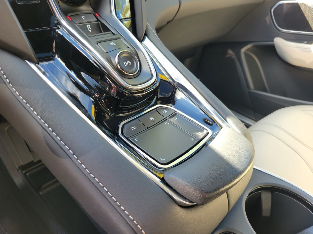 Used 2025 Acura RDX SH-AWD image 33