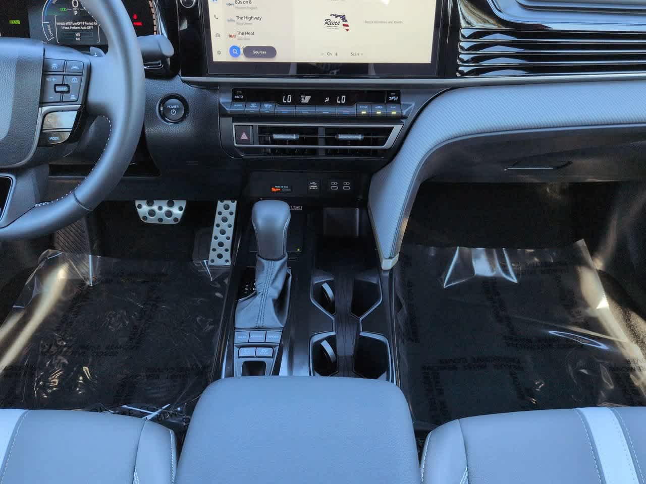 Used 2026 Toyota Camry SE w/ Multimedia Upgrade Package FWD image 18
