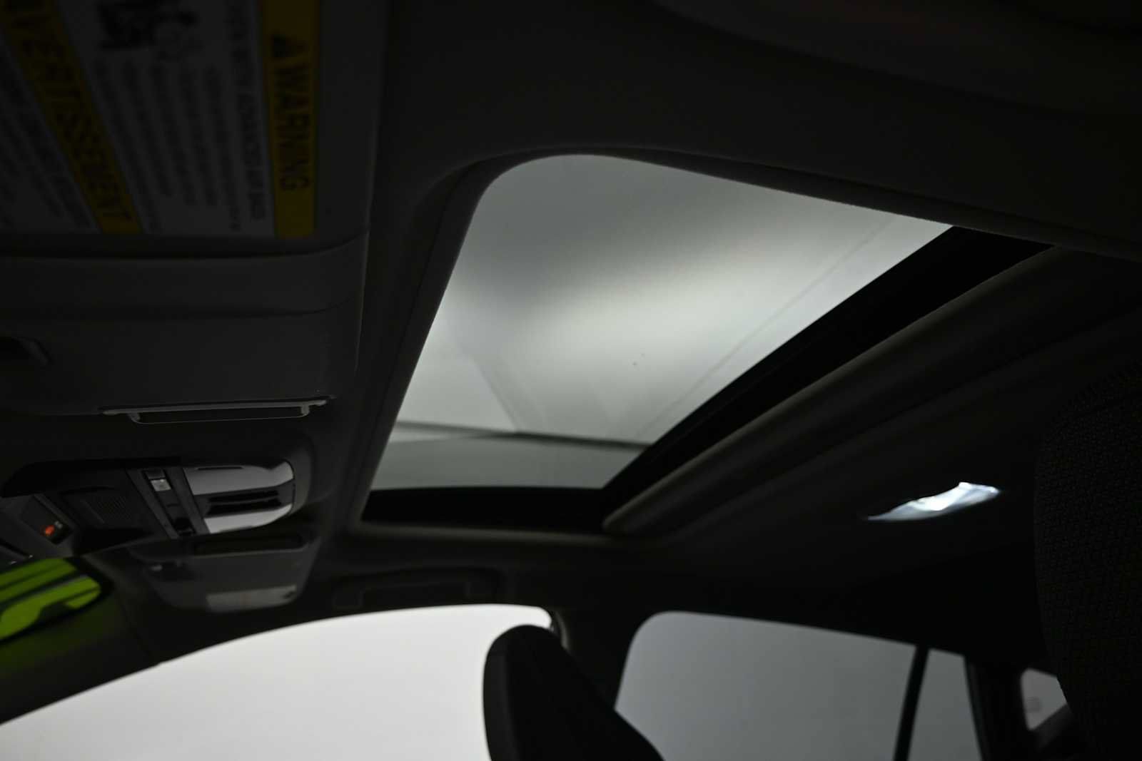Used 2024 Subaru Crosstrek 2.0i Premium AWD/4WD image 8