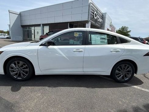 New 2026 Nissan Sentra SL FWD image 7