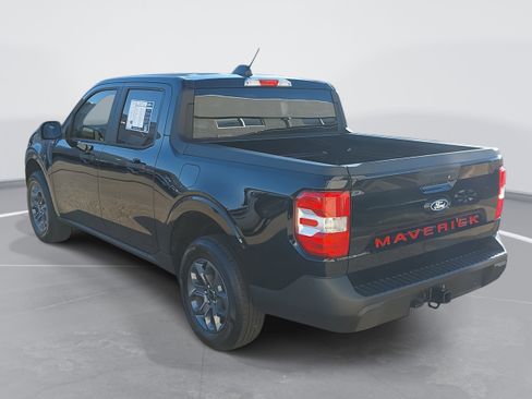 Used 2025 Ford Maverick XLT w/ Equipment Group 302A image 7