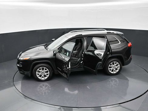 Used 2014 Jeep Cherokee Latitude image 28