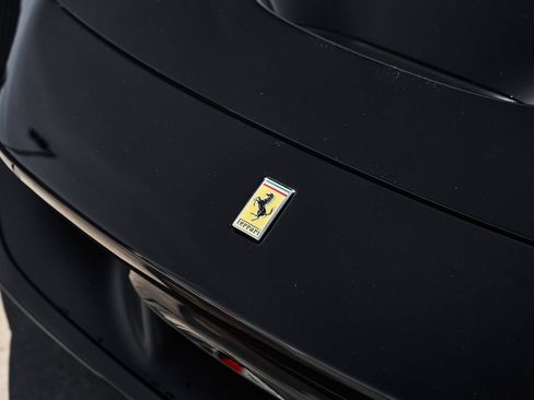 Used 2022 Ferrari F8 Tributo RWD image 8