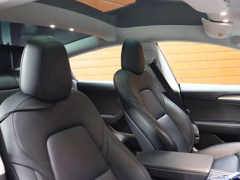 Used 2023 Tesla Model 3 Standard Range RWD image 59