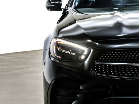 Used 2022 Mercedes-Benz E 350 Sedan image 15