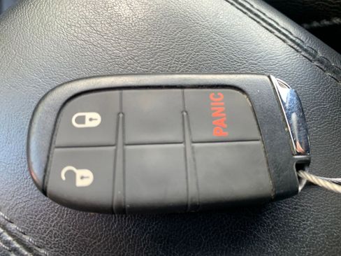 Used 2025 Jeep Compass Trailhawk image 22