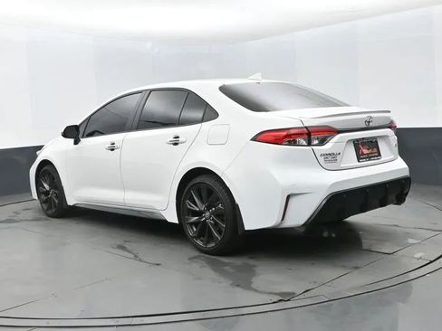 Used 2024 Toyota Corolla SE image 9