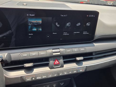 Used 2025 Kia K4 FWD image 19