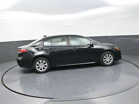 Used 2020 Toyota Corolla LE image 8