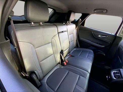 Used 2024 Chevrolet Blazer LT FWD image 18