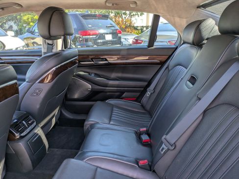 Used 2017 Genesis G90 3.3T Premium image 13