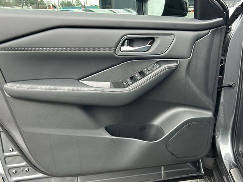 New 2026 Nissan Rogue SV image 18