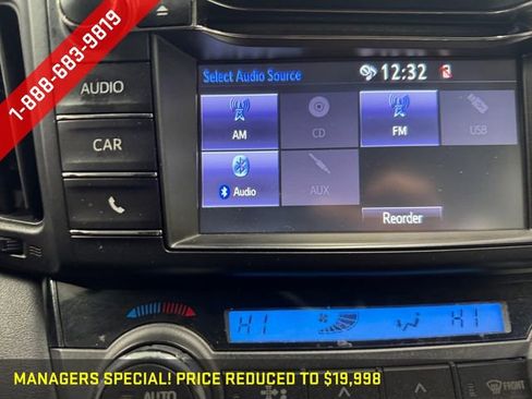 Used 2018 Toyota RAV4 XLE AWD/4WD image 19