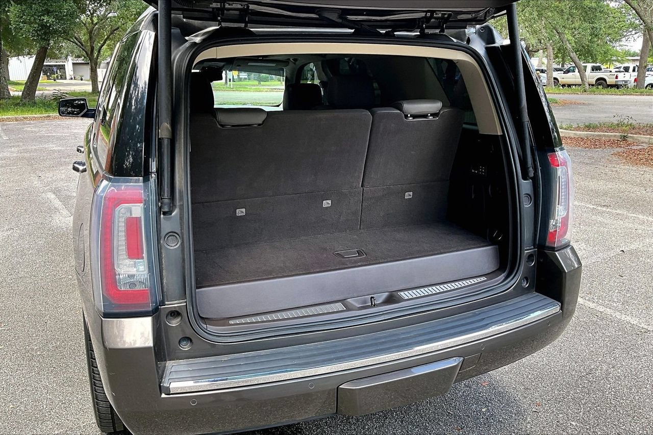 Used 2020 GMC Yukon Denali RWD image 37