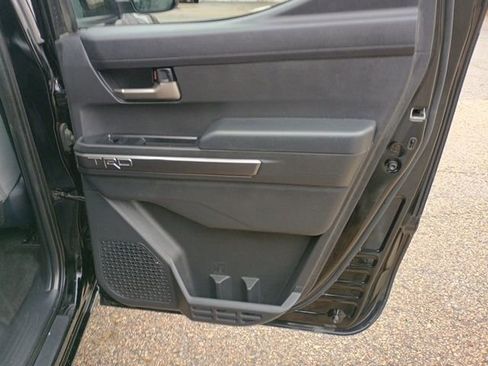 Used 2025 Toyota Tacoma TRD Sport w/ TRD Sport Upgrade Package AWD/4WD image 16