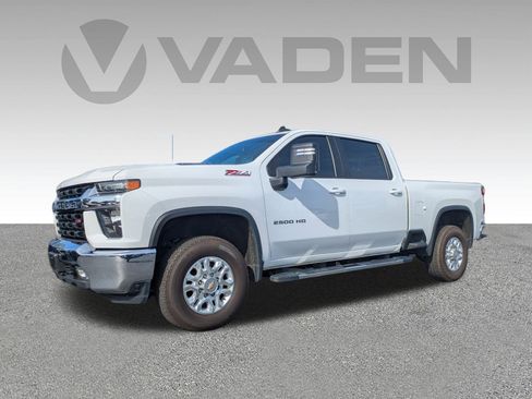 Used 2022 Chevrolet Silverado 2500 LT w/ Convenience Package image 2