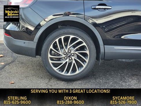 Used 2020 Lincoln Nautilus Reserve image 11