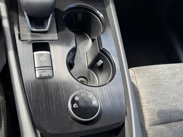 Used 2021 Nissan Rogue SV AWD/4WD image 25