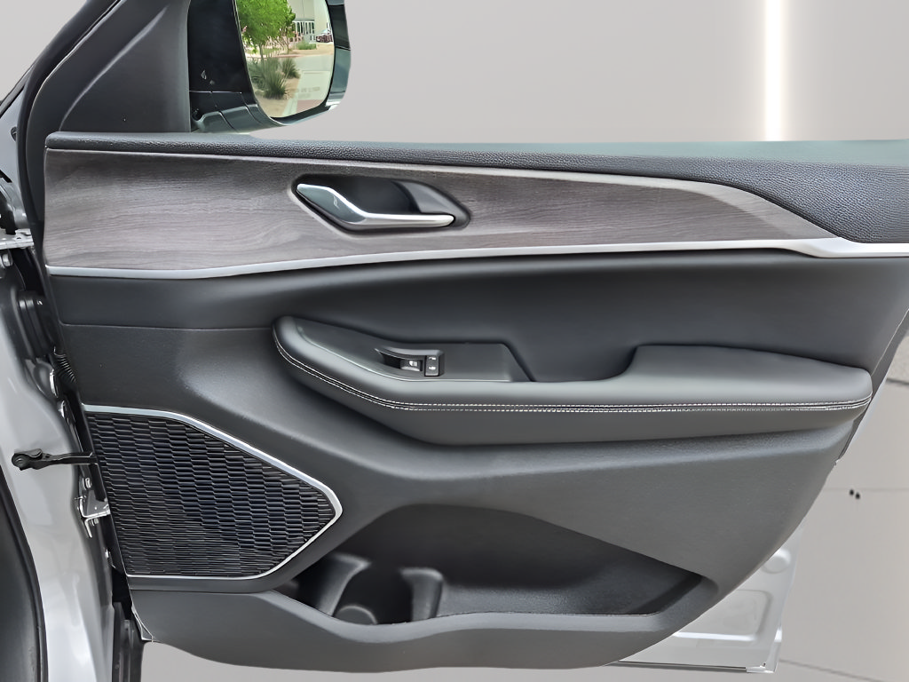 New 2026 Jeep Grand Cherokee Limited RWD image 13