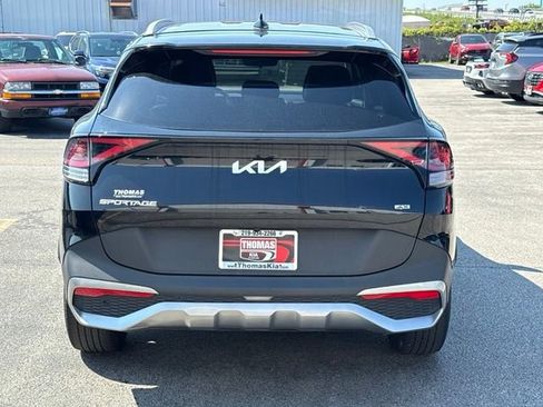 Certified 2023 Kia Sportage EX AWD/4WD image 11
