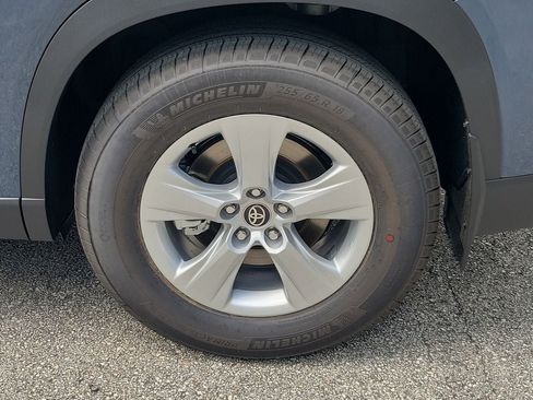 New 2026 Toyota Grand Highlander FWD image 5
