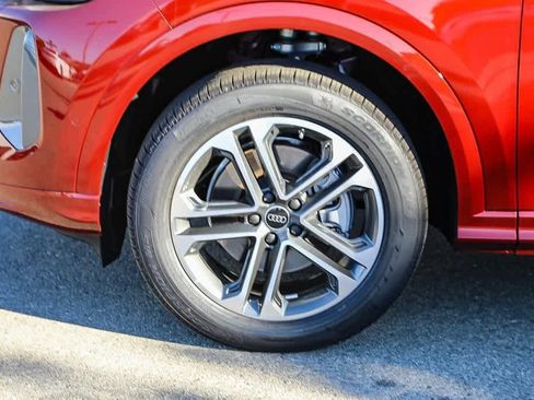 New 2025 Audi Q5 Premium image 9