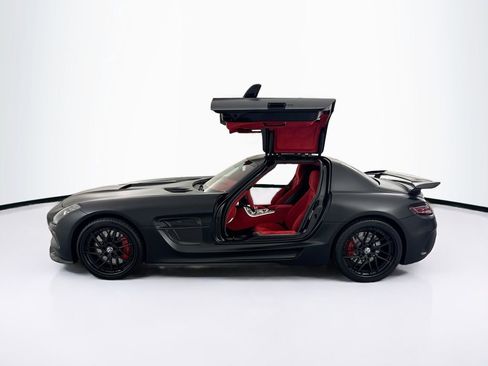Used 2011 Mercedes-Benz SLS AMG Coupe image 41