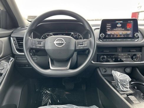 Certified 2025 Nissan Rogue S image 21