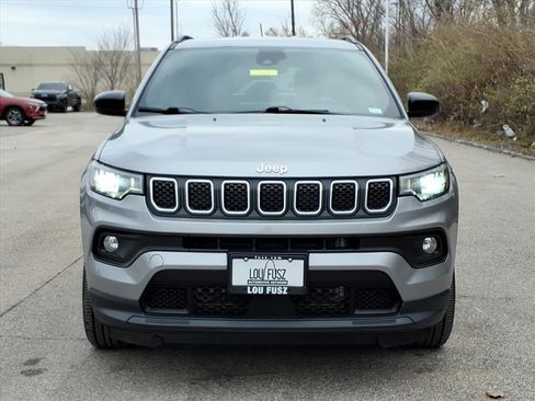 Used 2023 Jeep Compass Latitude image 33