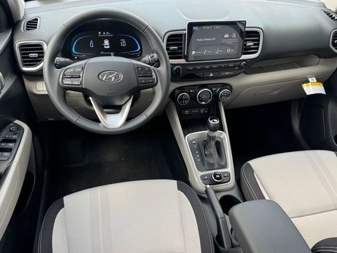 New 2026 Hyundai Venue SEL FWD image 11