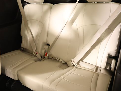 Used 2022 Buick Enclave Premium w/ Experience Buick Package image 14