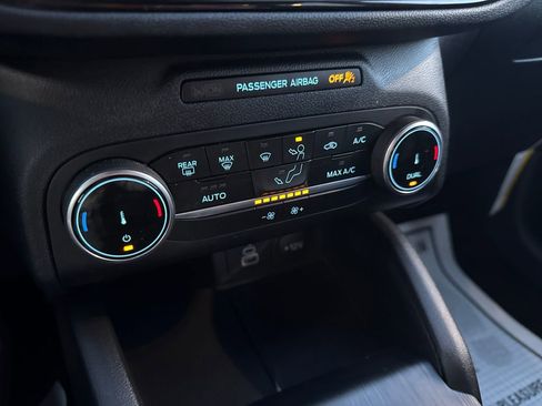 Used 2025 Ford Escape ST-Line w/ Equipment Group 301A image 36