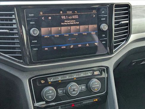 Used 2023 Volkswagen Atlas Cross Sport SE image 13