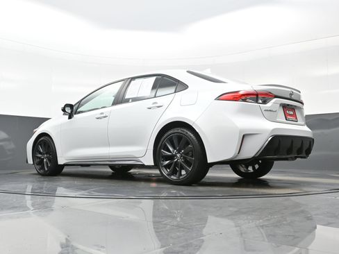 Used 2024 Toyota Corolla SE FWD image 29