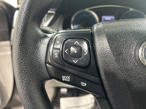 Used 2016 Toyota Camry LE image 24