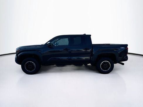 Used 2025 Toyota Tacoma TRD Off-Road AWD/4WD image 8