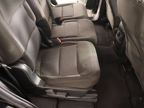 Used 2022 Ford Explorer XLT RWD image 15