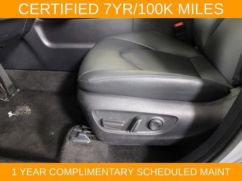 Used 2025 Toyota Grand Highlander AWD image 18