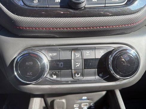 Used 2021 Chevrolet TrailBlazer RS w/ Sun and Liftgate Package image 16