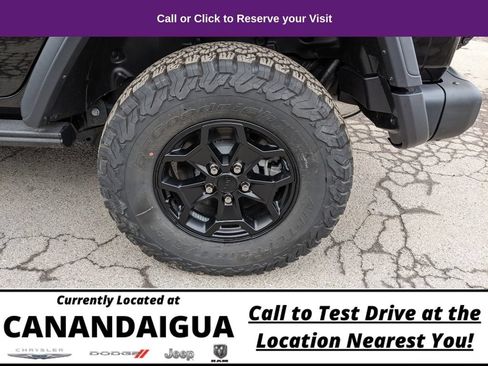 Used 2023 Jeep Wrangler Unlimited Rubicon 4xe AWD/4WD image 13