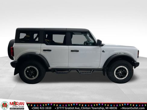 Used 2023 Ford Bronco Black Diamond w/ Sasquatch Package image 7