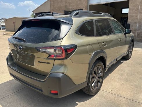 Used 2025 Subaru Outback Onyx Edition AWD/4WD image 3