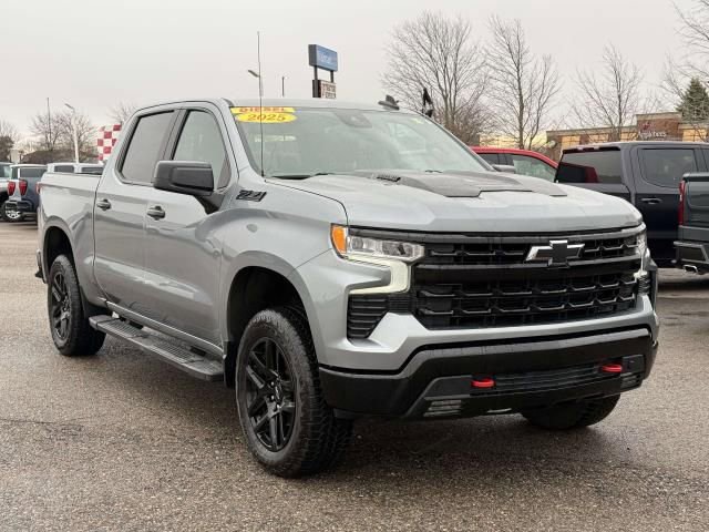 Used 2025 Chevrolet Silverado 1500 LT Trail Boss w/ Convenience Package II AWD/4WD image 4