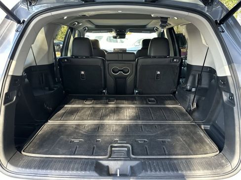 Used 2023 Honda Pilot Touring image 18