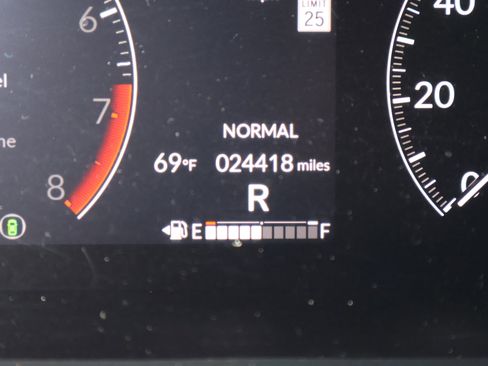 Used 2023 Honda HR-V LX image 24