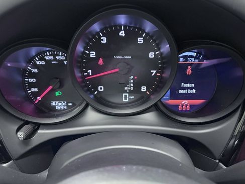 Used 2021 Porsche Macan AWD/4WD image 18